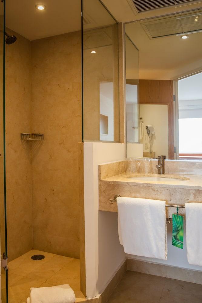 Sleep Inn Leon Antares Εξωτερικό φωτογραφία