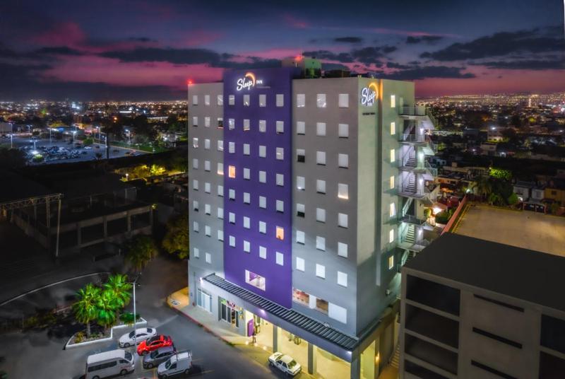 Sleep Inn Leon Antares Εξωτερικό φωτογραφία