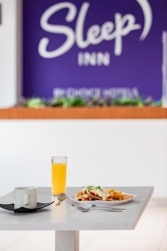 Sleep Inn Leon Antares Εξωτερικό φωτογραφία