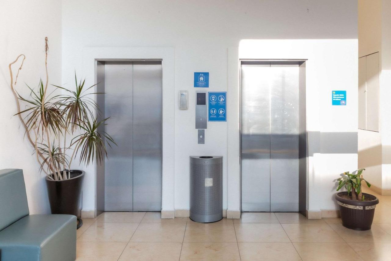 Sleep Inn Leon Antares Εξωτερικό φωτογραφία