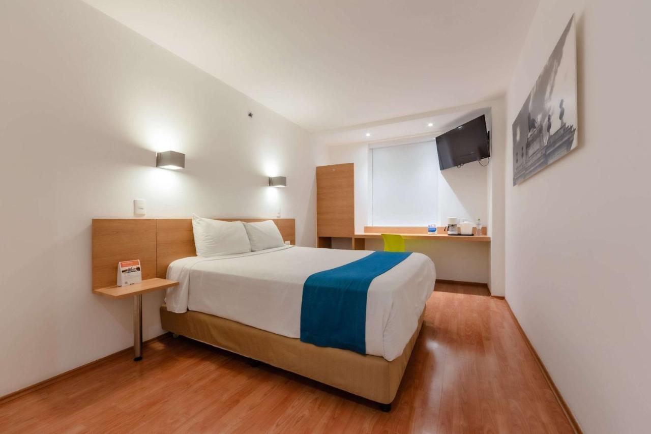 Sleep Inn Leon Antares Εξωτερικό φωτογραφία