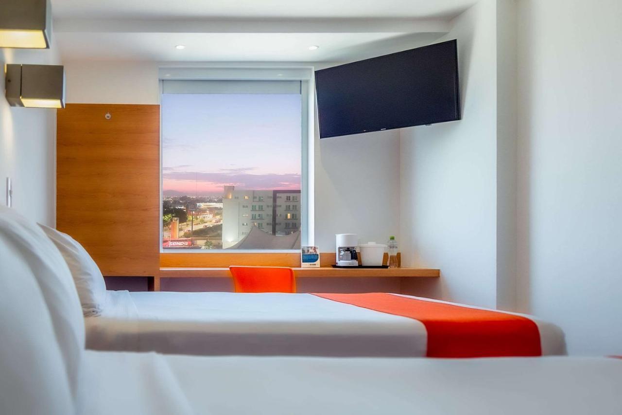 Sleep Inn Leon Antares Εξωτερικό φωτογραφία