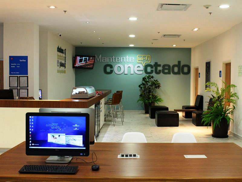 Sleep Inn Leon Antares Εξωτερικό φωτογραφία