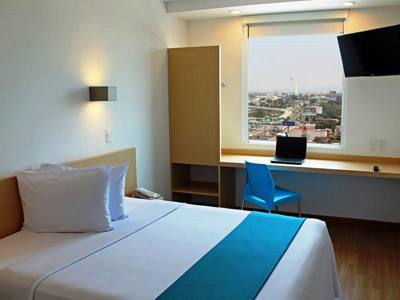 Sleep Inn Leon Antares Εξωτερικό φωτογραφία