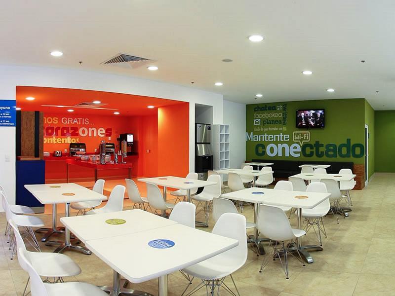 Sleep Inn Leon Antares Εξωτερικό φωτογραφία